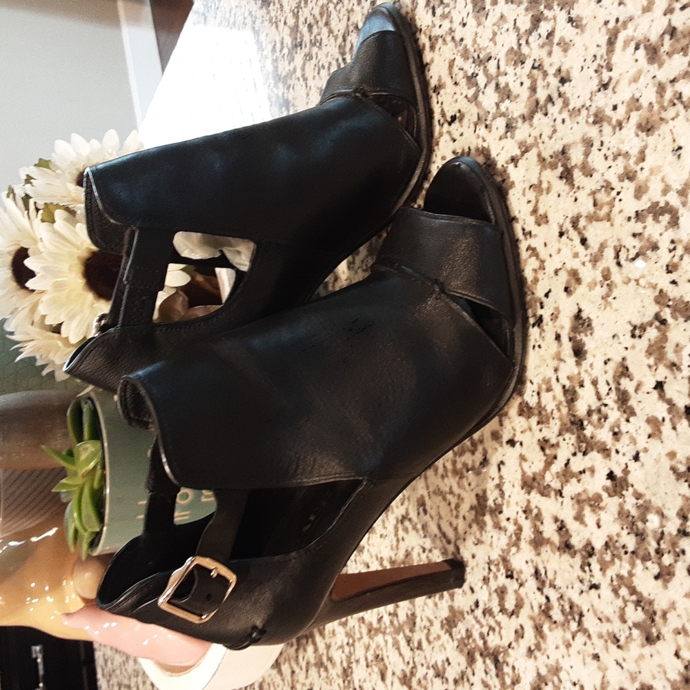 Coach black/gold leather heeled sandals